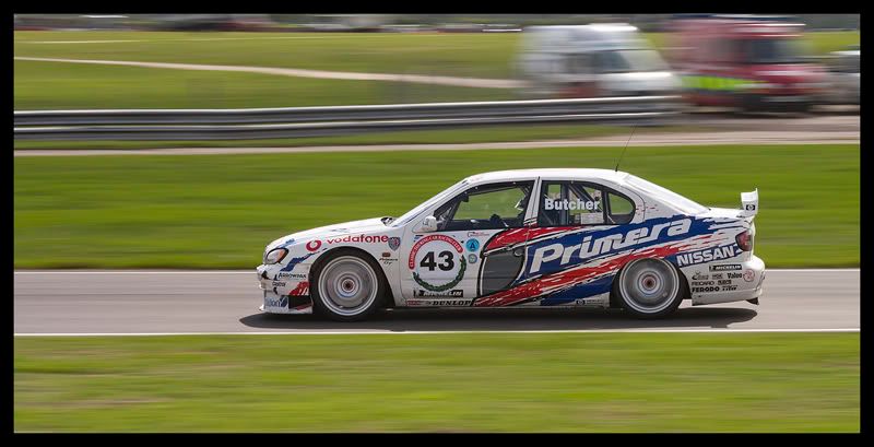 IMAGE: http://i203.photobucket.com/albums/aa111/luckylukey7/Snetterton%2021st%20Aug%202010/IMG_2249RS.jpg