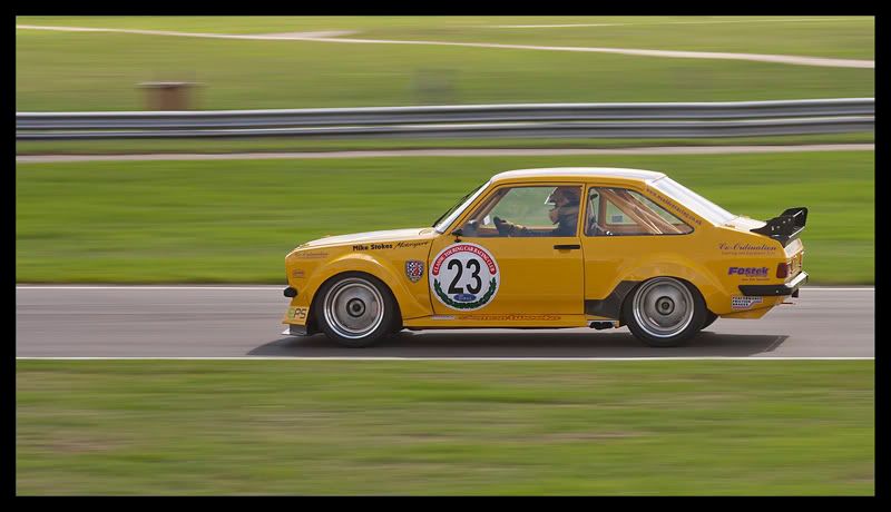 IMAGE: http://i203.photobucket.com/albums/aa111/luckylukey7/Snetterton%2021st%20Aug%202010/IMG_2254RS.jpg