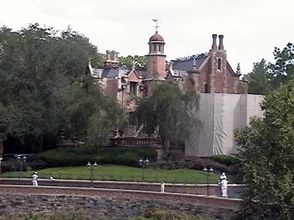 db_2007_0808_HauntedMansion11.jpg