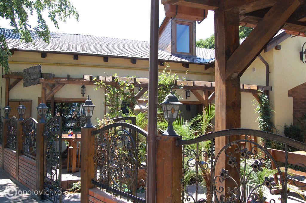 restaurant potcoava2 jpg