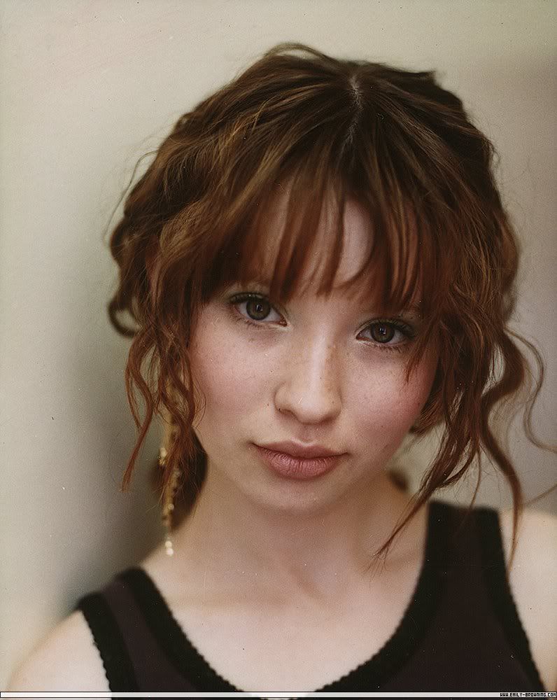 Emily Browning - Picture Hot