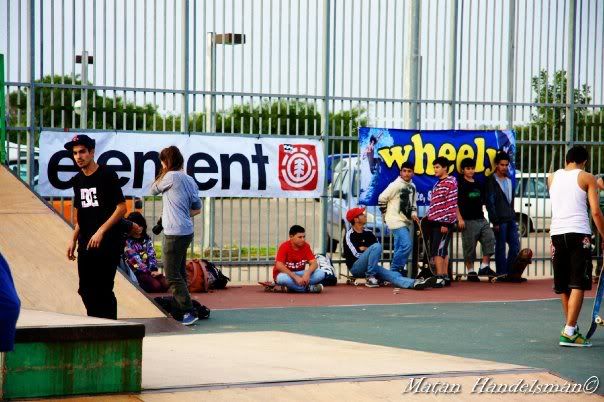 &#1508;&#1514;&#1497;&#1495;&#1514; &#1492;&#1495;&#1504;&#1493;&#1514; Wheely