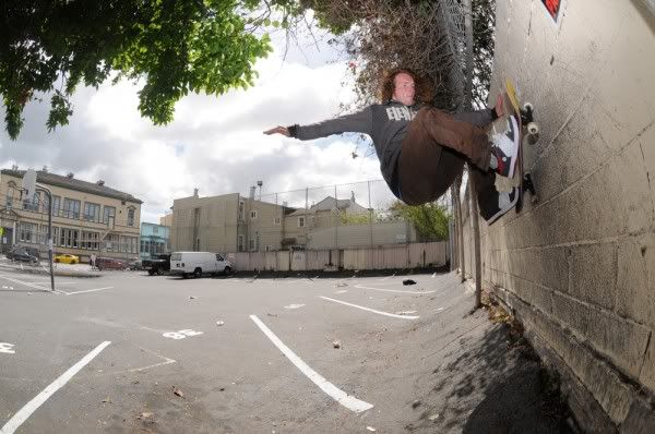 Misha Craker fs wallriding