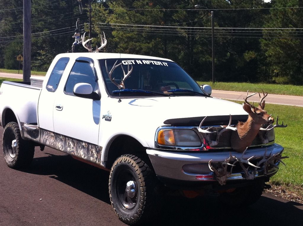 Deer Truck *******MUST SEE********** Mississippi Hunting and Fishing