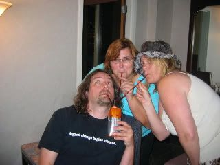http://i203.photobucket.com/albums/aa213/FourFreedoms/Meetup08/IMG_1771.jpg