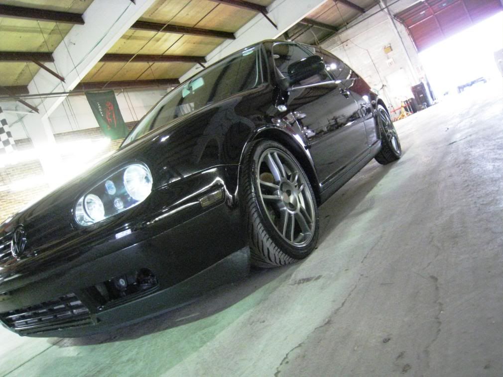 imageautodetailblackvwgtilouisvi-13.jpg