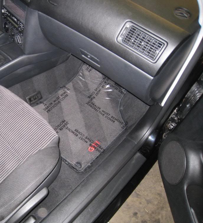 imageautodetailblackvwgtilouisvi-37.jpg