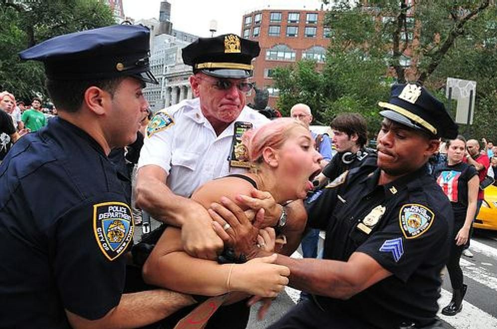NYPD Chief Anthony Bologna - OWS Chokehold photo anthony-bologna-nypd-chokehold_zps71d3d05e.jpg