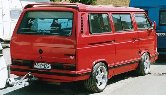 http://i203.photobucket.com/albums/aa241/frett_photo/Vw%20T25/red1_zpsb43e5ffa.jpg
