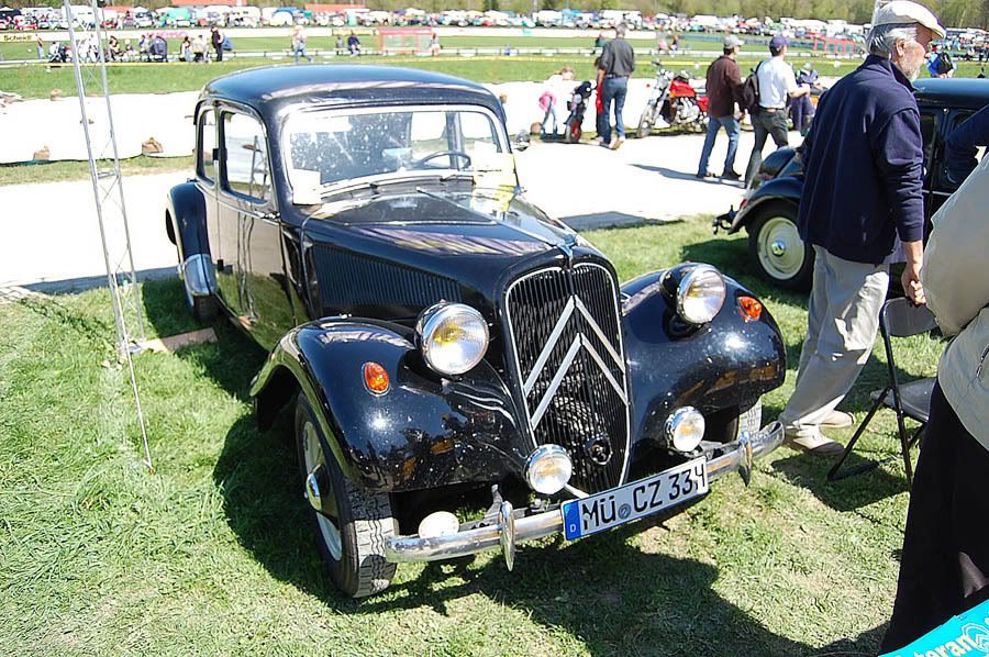 Two Citroen Traction Avants beautiful