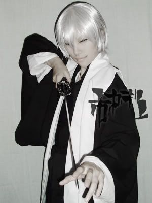 Forum Image: http://i203.photobucket.com/albums/aa8/nagato875/bleach_Gin.jpg