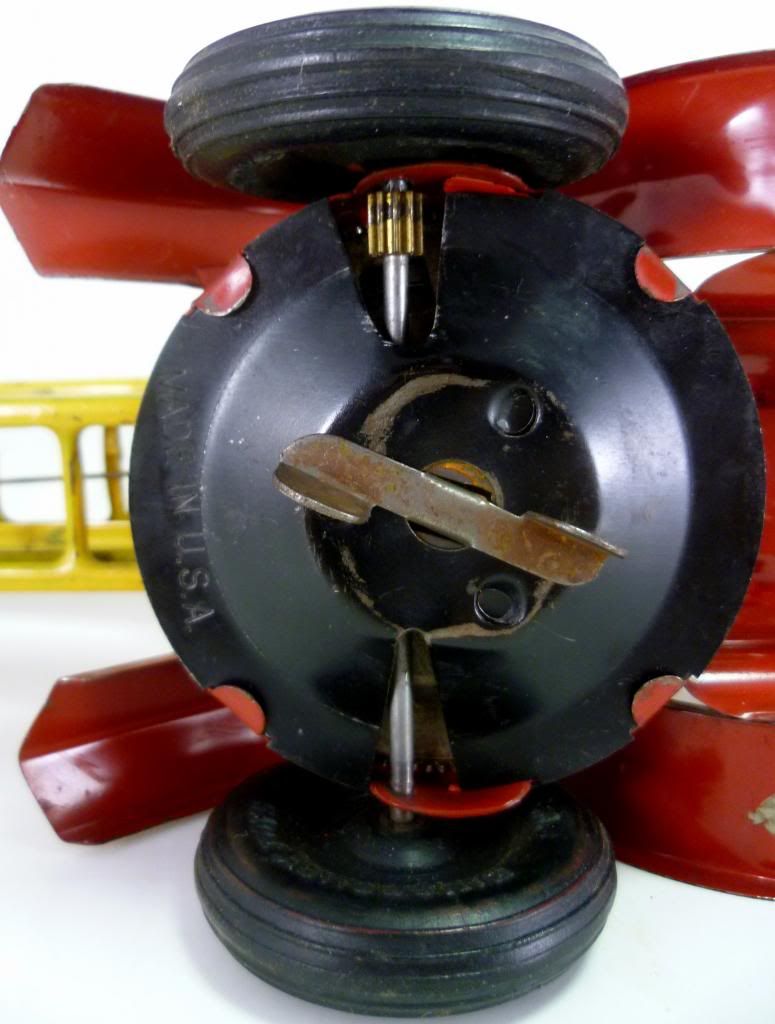 Vintage 1930's Kingsbury Toys Pressed Steel Fire Truck w/Aerial