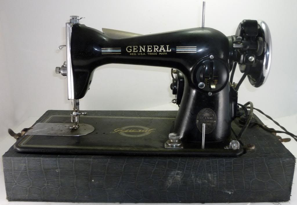 Vintage Japan General Model Portable Electric Deluxe Sewing Machine