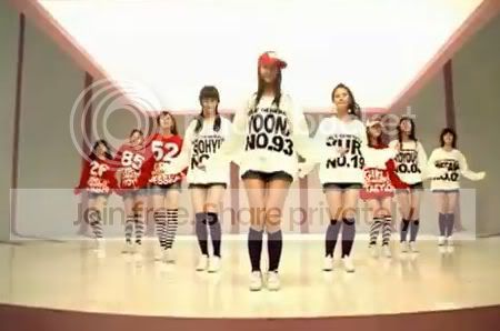Sweater saat debut SNSD 