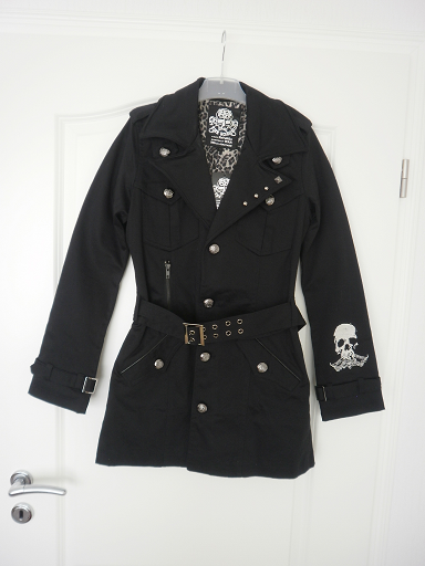 trenchcoat